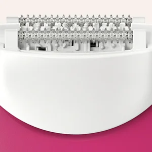 Braun shaver head close-up, highlighting the precision cutting elements.