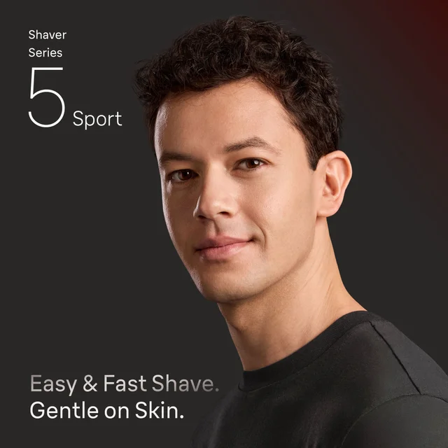 Braun shaver head with arrows illustrating the flexible blades adapting to contours for a close shave.