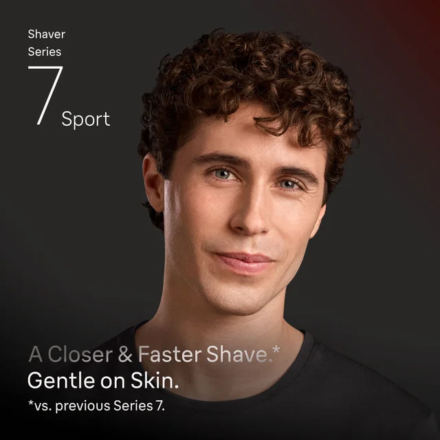 Braun shaver adapting to contours with 3 flex blades and a 360° SkinFlex head for an ultra smooth shave.